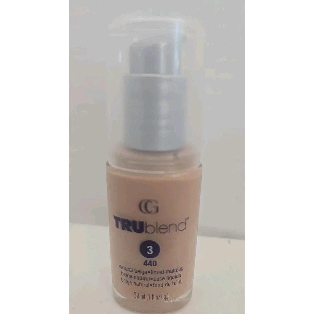 Covergirl Trublend # 440 Natural Beige, 1 fl oz liq‎ (1)